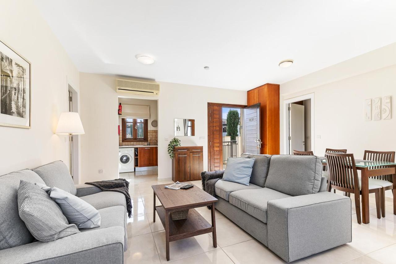 2 Bedroom Apartment Assia With Communal Pool, Aphrodite Hills Resort Κούκλια Εξωτερικό φωτογραφία